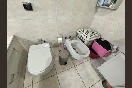 Casa à venda com 59m², 4 quartos e 2 vagasBanheiro 1