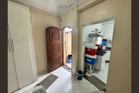 Casa à venda com 59m², 4 quartos e 2 vagasQuarto 4