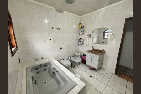 Casa à venda com 59m², 4 quartos e 2 vagasBanheiro 1