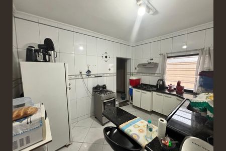 Casa à venda com 59m², 4 quartos e 2 vagasCozinha 2