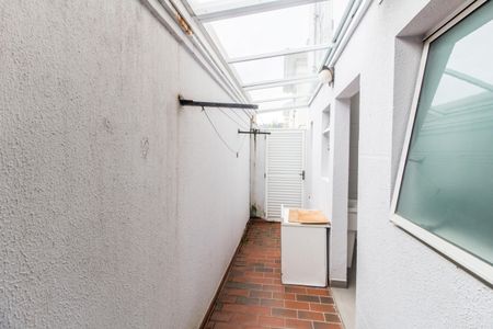 Casa de condomínio à venda com 200m², 3 quartos e 2 vagasCorredor