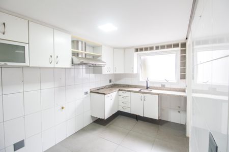 Casa de condomínio à venda com 200m², 3 quartos e 2 vagasCozinha