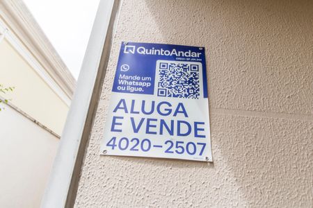 Casa de condomínio à venda com 200m², 3 quartos e 2 vagasVista da Rua