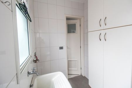 Casa de condomínio à venda com 200m², 3 quartos e 2 vagasÁrea de Serviço