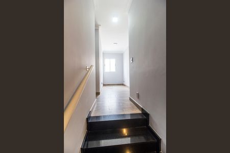 Casa de condomínio à venda com 200m², 3 quartos e 2 vagasCorredor