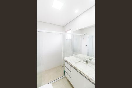 Casa de condomínio à venda com 200m², 3 quartos e 2 vagasBanheiro da Suíte