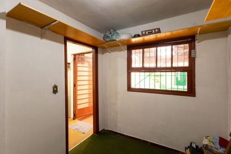 Casa à venda com 156m², 2 quartos e 2 vagasQuarto de Serviço
