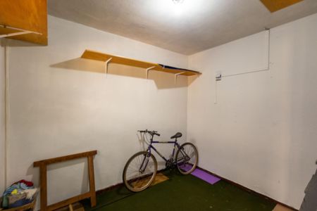 Casa à venda com 156m², 2 quartos e 2 vagasQuarto de Serviço