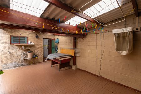 Casa à venda com 156m², 2 quartos e 2 vagasQuintal