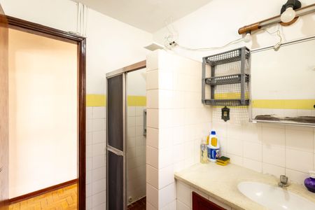 Casa à venda com 156m², 2 quartos e 2 vagasBanheiro Social