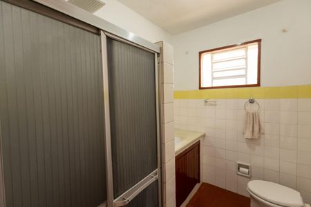 Casa à venda com 156m², 2 quartos e 2 vagasBanheiro Social
