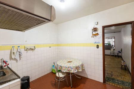 Casa à venda com 156m², 2 quartos e 2 vagasCozinha
