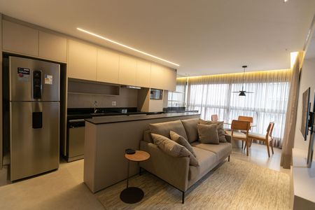 Sala de kitnet/studio para alugar com 1 quarto, 50m² em Nova Campinas, Campinas