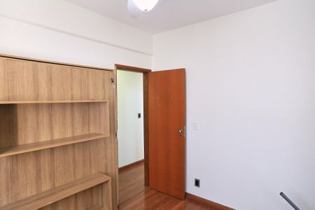Apartamento à venda com 101m², 3 quartos e 1 vagaQuarto