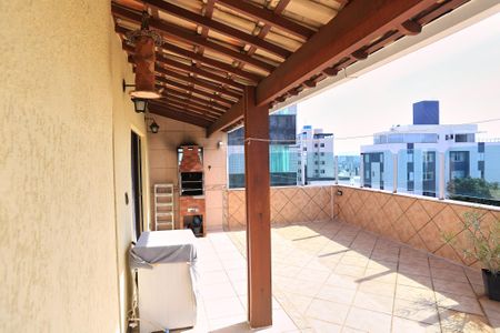 Apartamento à venda com 101m², 3 quartos e 1 vagaÁrea de Serviço