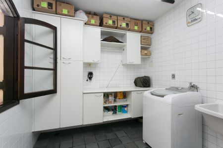 Casa para alugar com 299m², 3 quartos e 3 vagasÁrea de Serviço 