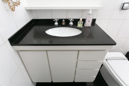 Casa para alugar com 299m², 3 quartos e 3 vagasBanheiro 2