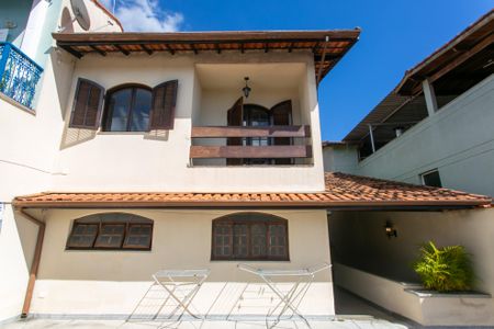 Casa para alugar com 299m², 3 quartos e 3 vagasFachada 