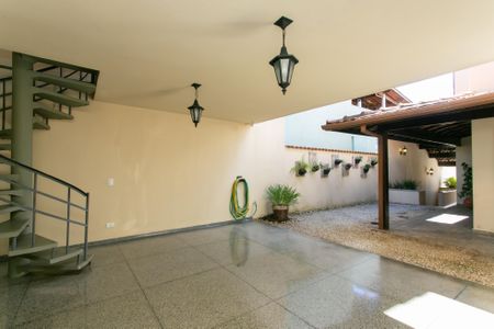 Casa para alugar com 299m², 3 quartos e 3 vagasÁrea Externa 