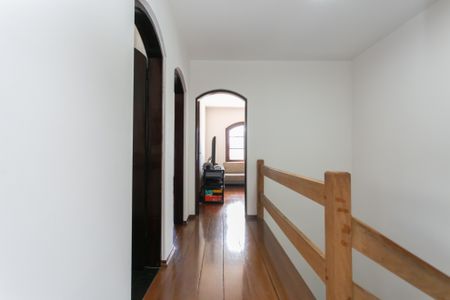 Casa para alugar com 299m², 3 quartos e 3 vagasCorredor 