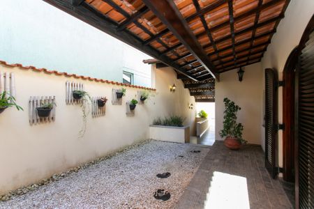 Casa para alugar com 299m², 3 quartos e 3 vagasÁrea Externa 