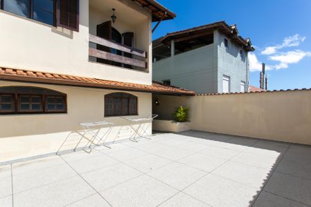 Casa para alugar com 299m², 3 quartos e 3 vagasÁrea Externa 