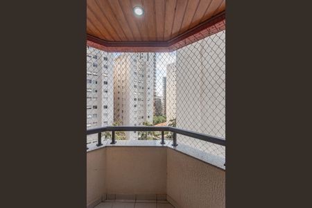 Apartamento à venda com 35m², 1 quarto e 1 vaga Apartamento à venda com 35m², 1 quarto e 1 vagaVaranda