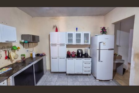 Casa para alugar com 70m², 2 quartos e 3 vagasCozinha 