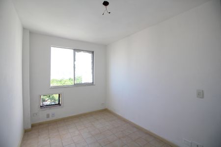 Quarto 2 de apartamento para alugar com 2 quartos, 50m² em Jacarepaguá, Rio de Janeiro