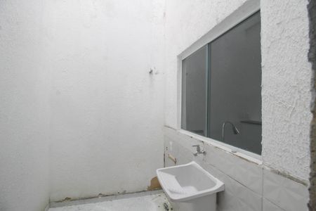 Casa para alugar com 72m², 2 quartos e 1 vagaÁrea de Serviço