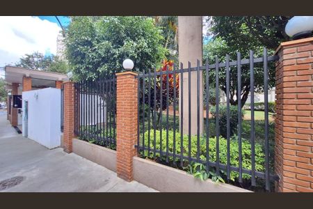 Apartamento para alugar com 55m², 2 quartos e 1 vaga Apartamento para alugar com 55m², 2 quartos e 1 vagaFachada