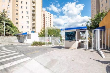 Apartamento à venda com 52m², 2 quartos e 1 vaga Apartamento à venda com 52m², 2 quartos e 1 vagaFachada