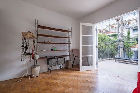 Casa à venda com 168m², 3 quartos e 2 vagasSuíte 1
