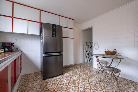 Casa à venda com 168m², 3 quartos e 2 vagasCozinha