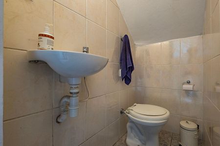 Casa à venda com 168m², 3 quartos e 2 vagasLavabo