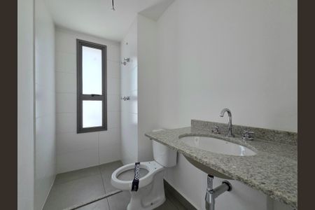 Apartamento à venda com 141m², 3 quartos e 2 vagasBanheiro da Suíte 2