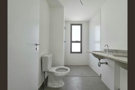 Apartamento à venda com 141m², 3 quartos e 2 vagasBanheiro da Suíte 3