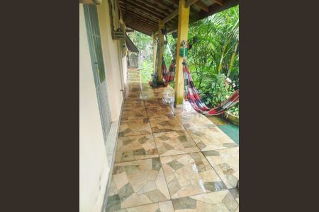 Casa à venda com 1008m², 2 quartos e 3 vagas Casa à venda com 1008m², 2 quartos e 3 vagasVaranda