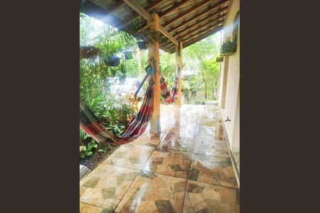 Casa à venda com 1008m², 2 quartos e 3 vagas Casa à venda com 1008m², 2 quartos e 3 vagasVaranda