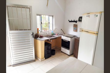 Casa à venda com 1008m², 2 quartos e 3 vagas Casa à venda com 1008m², 2 quartos e 3 vagasCozinha