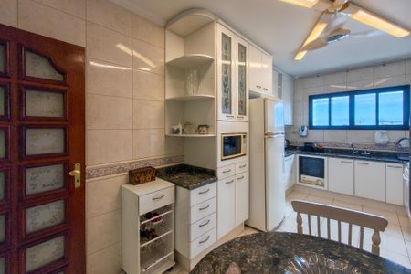 Apartamento para alugar com 115m², 2 quartos e 2 vagasCozinha 