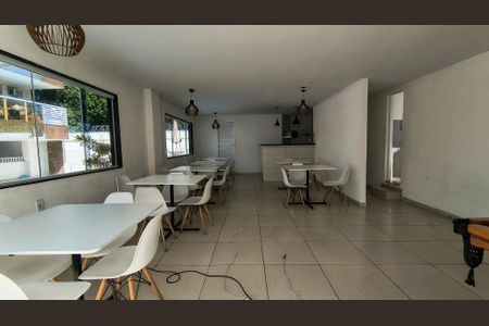 Apartamento para alugar com 70m², 2 quartos e sem vagaÁrea Comum