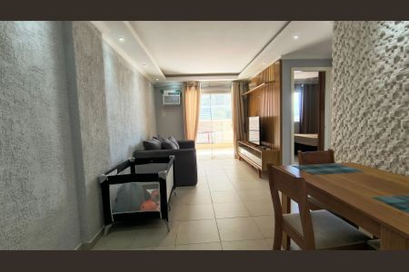 Sala de apartamento para alugar com 2 quartos, 70m² em Recreio dos Bandeirantes, Rio de Janeiro