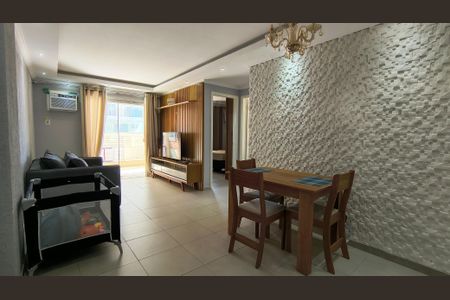 Sala de apartamento para alugar com 2 quartos, 70m² em Recreio dos Bandeirantes, Rio de Janeiro