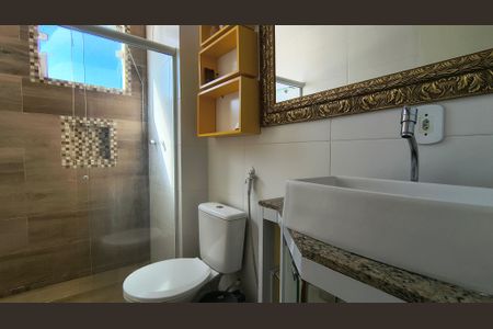 Apartamento para alugar com 70m², 2 quartos e sem vagaBanheiro 