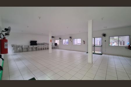 Apartamento para alugar com 47m², 2 quartos e sem vagaÁrea comum - Salão de festas