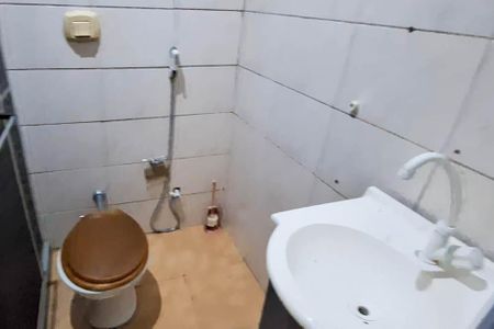 Casa para alugar com 60m², 1 quarto e sem vaga Casa para alugar com 60m², 1 quarto e sem vagaBanheiro