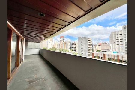 Sacada de apartamento à venda com 4 quartos, 601m² em Cambuí, Campinas