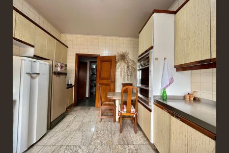 Apartamento à venda com 601m², 4 quartos e 4 vagasCozinha