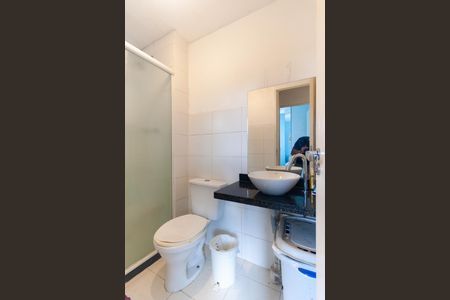 Banheiro de apartamento à venda com 2 quartos, 44m² em Jardim Guairaca, São Paulo